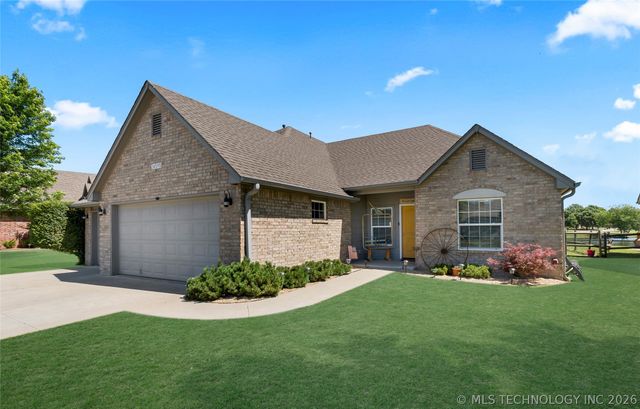 26595 Columbia Crest Drive, Claremore, OK 74019