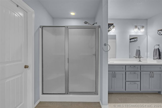 26595 Columbia Crest Drive, Claremore, OK 74019
