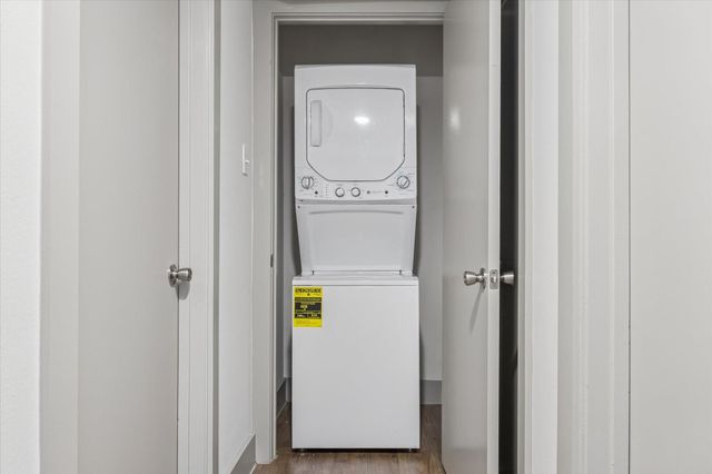 4300 Rosslyn Road 2, Houston, TX 77018