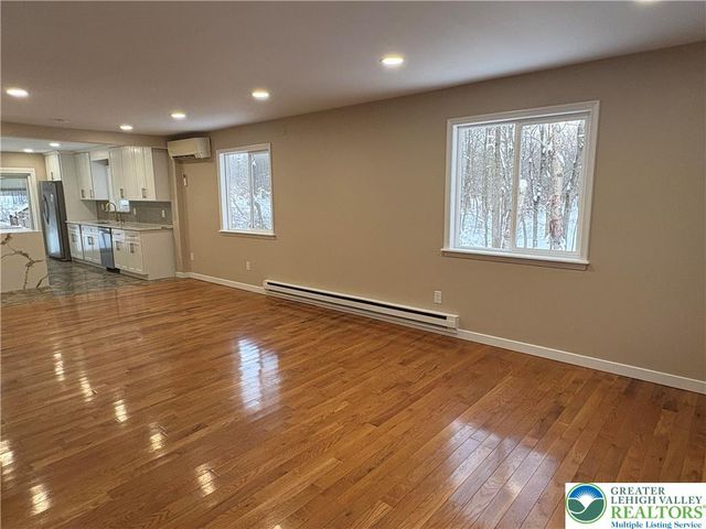 9851 Deerwood Drive, Coolbaugh Twp, PA 18466