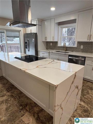 9851 Deerwood Drive, Coolbaugh Twp, PA 18466