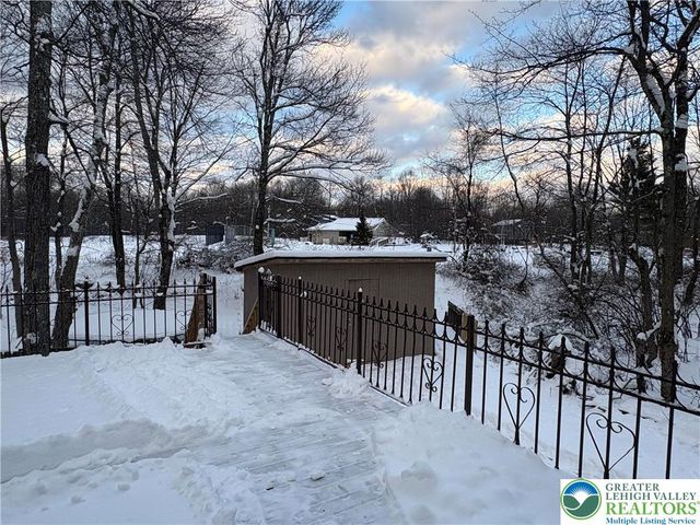 9851 Deerwood Drive, Coolbaugh Twp, PA 18466