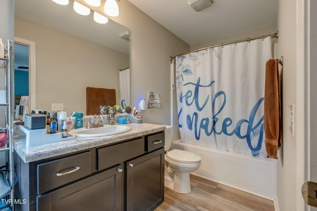 236 Allenwood Drive, Surgoinsville, TN 37873