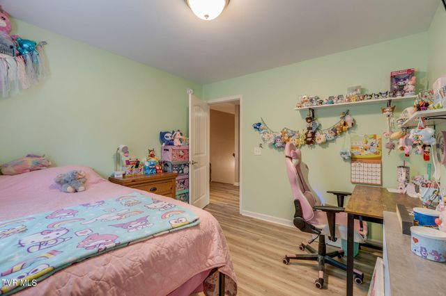 236 Allenwood Drive, Surgoinsville, TN 37873