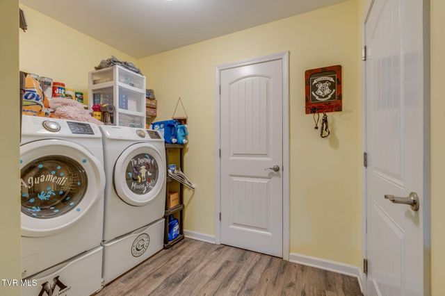 236 Allenwood Drive, Surgoinsville, TN 37873