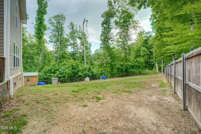 236 Allenwood Drive, Surgoinsville, TN 37873