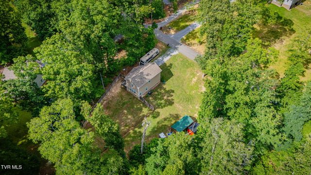 236 Allenwood Drive, Surgoinsville, TN 37873