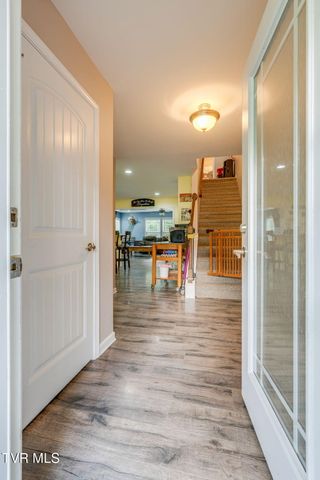 236 Allenwood Drive, Surgoinsville, TN 37873