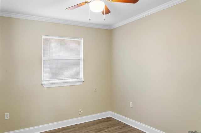 9621 Foster Rd, Baton Rouge, LA 70811