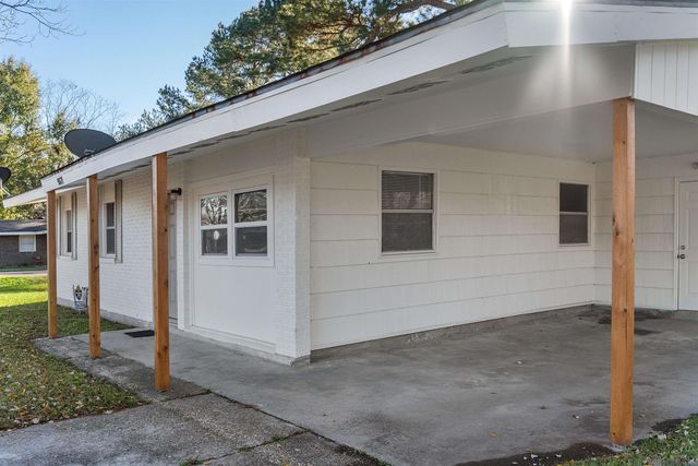 9621 Foster Rd, Baton Rouge, LA 70811