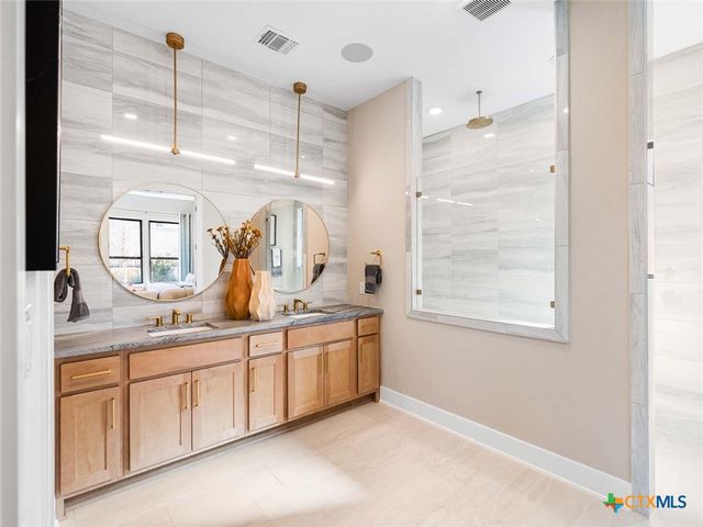 338 Cleveland Way, New Braunfels, TX 78130