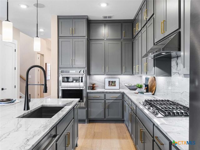 338 Cleveland Way, New Braunfels, TX 78130
