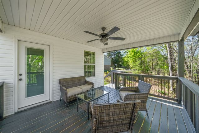 589 Briarwood Dr, Clarksville, TN 37040