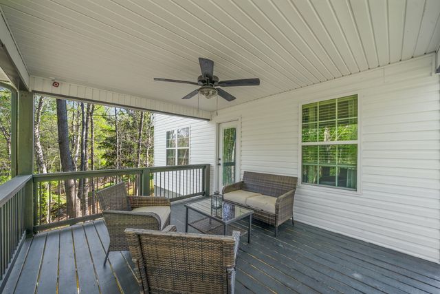 589 Briarwood Dr, Clarksville, TN 37040