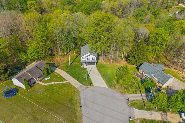 589 Briarwood Dr, Clarksville, TN 37040