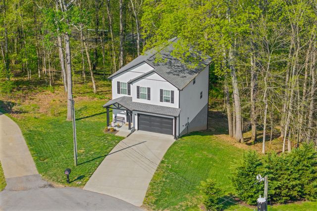 589 Briarwood Dr, Clarksville, TN 37040