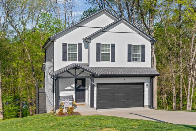 589 Briarwood Dr, Clarksville, TN 37040