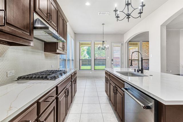 374 Redstone Drive, Sunnyvale, TX 75182