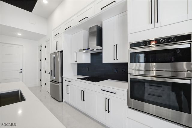 866 SW 18th ST, Cape Coral, FL 33991