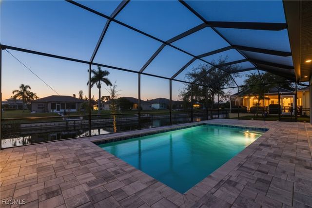 866 SW 18th ST, Cape Coral, FL 33991