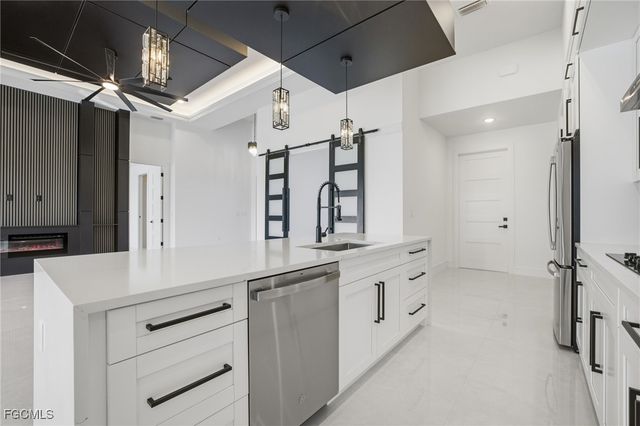 866 SW 18th ST, Cape Coral, FL 33991