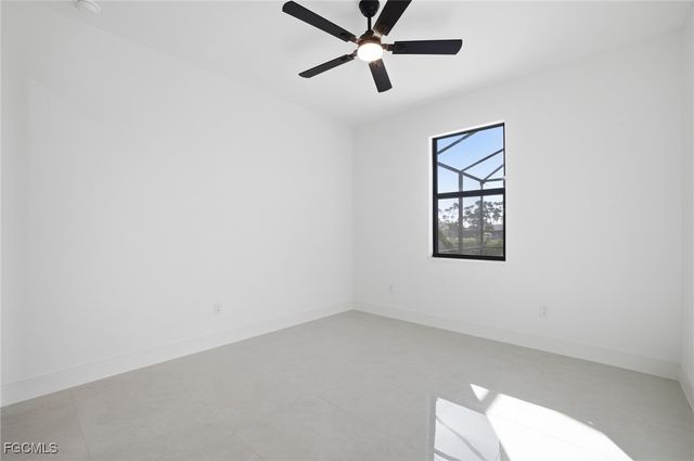 866 SW 18th ST, Cape Coral, FL 33991