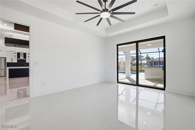 866 SW 18th ST, Cape Coral, FL 33991