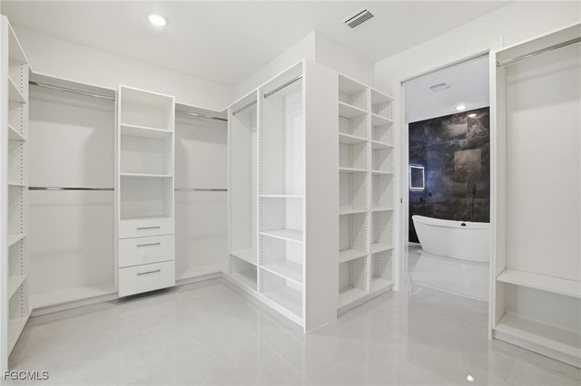 866 SW 18th ST, Cape Coral, FL 33991