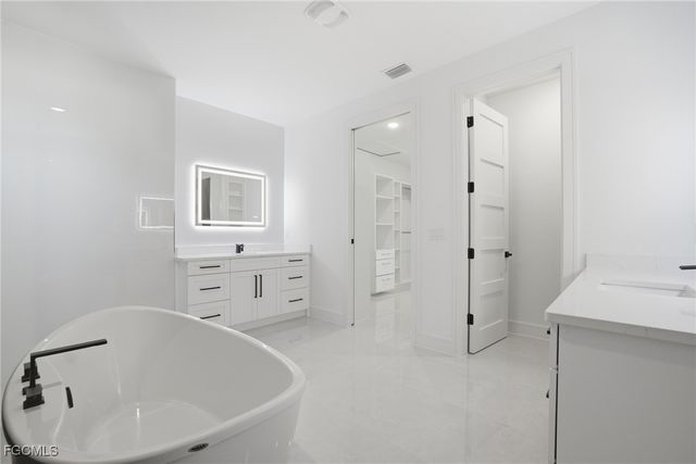 866 SW 18th ST, Cape Coral, FL 33991