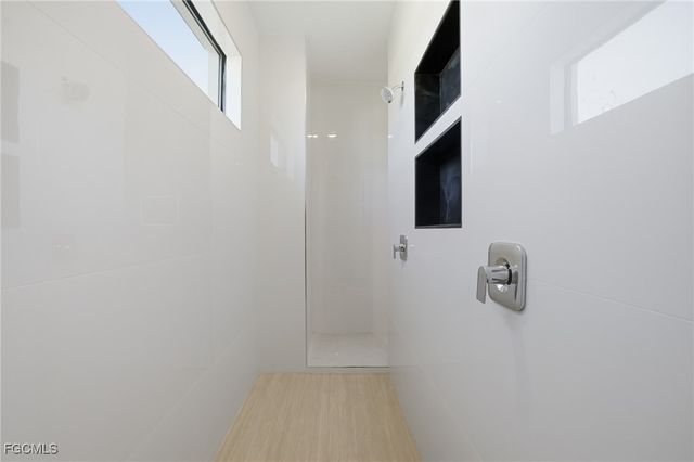 866 SW 18th ST, Cape Coral, FL 33991