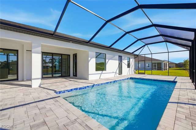 866 SW 18th ST, Cape Coral, FL 33991