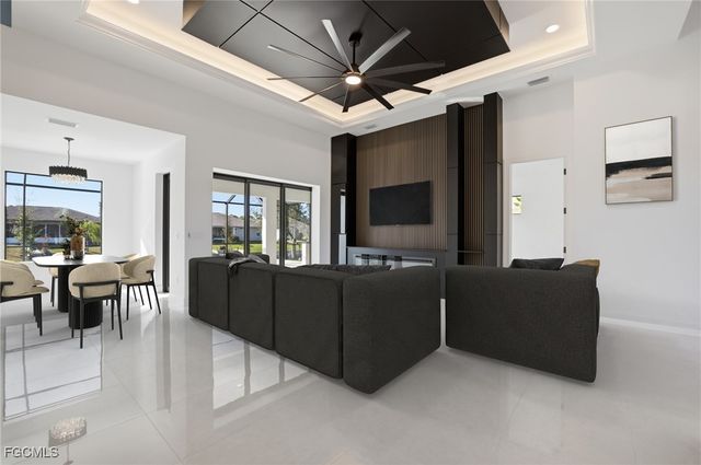 866 SW 18th ST, Cape Coral, FL 33991