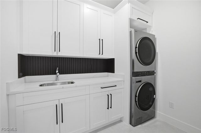 866 SW 18th ST, Cape Coral, FL 33991