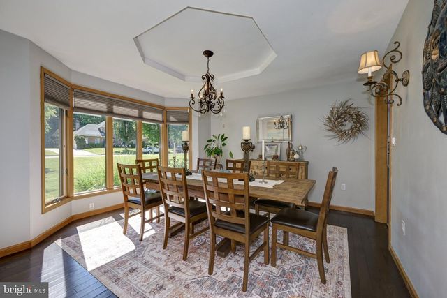 2016 WALL AVE, Burlington, NJ 08016