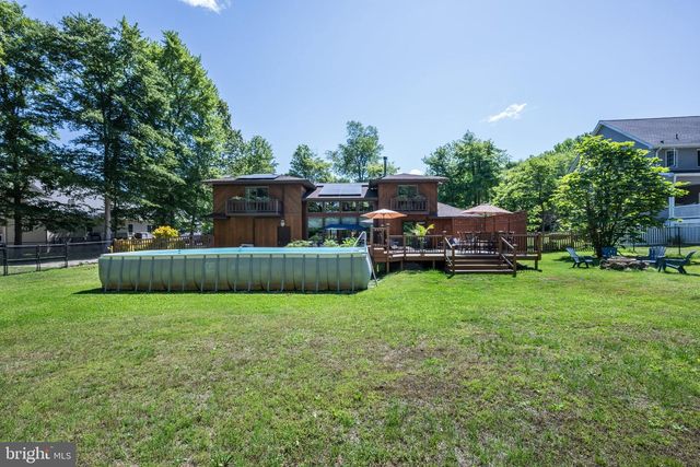 2016 WALL AVE, Burlington, NJ 08016