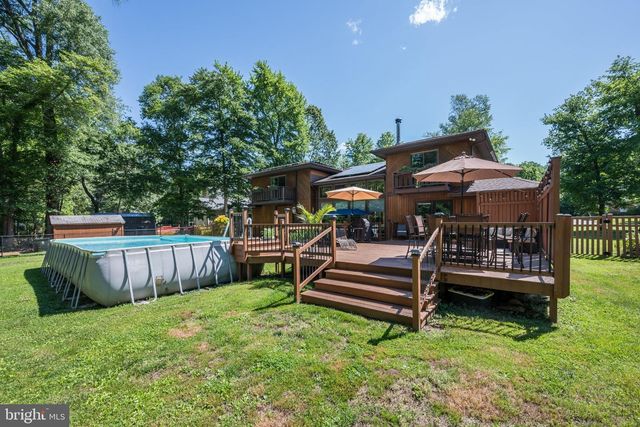 2016 WALL AVE, Burlington, NJ 08016