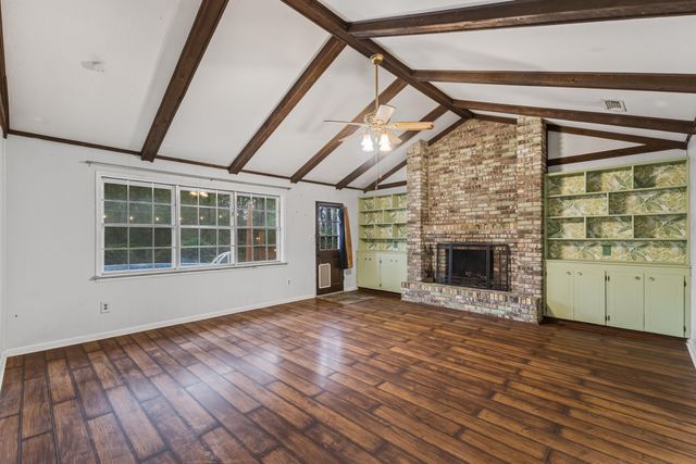 2101 Sunset Dr., Hattiesburg, MS 39402