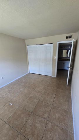 2555 N ALAFAYA TRAIL 105, Orlando, FL 32826