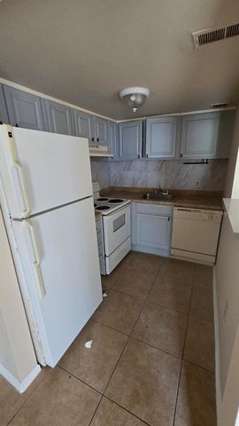 2555 N ALAFAYA TRAIL 105, Orlando, FL 32826