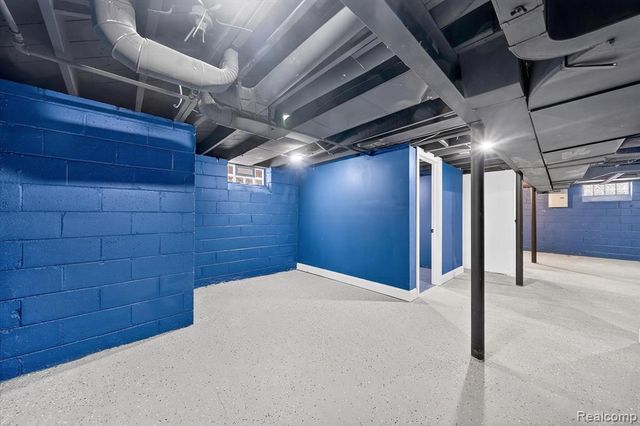 16873 Mansfield Street, Detroit, MI 48235