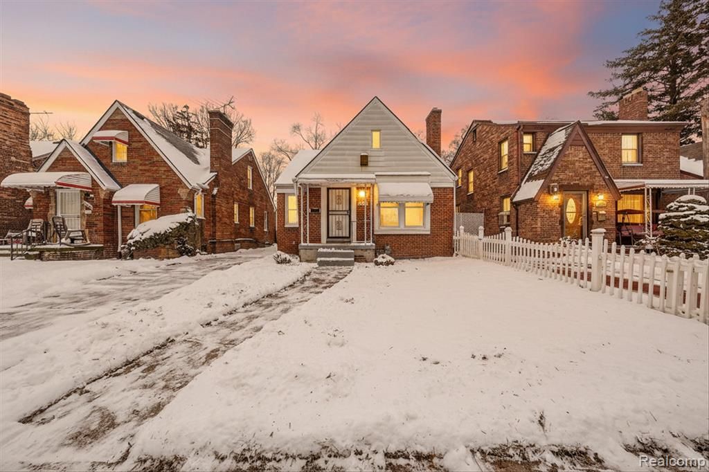 16873 Mansfield Street, Detroit, MI 48235