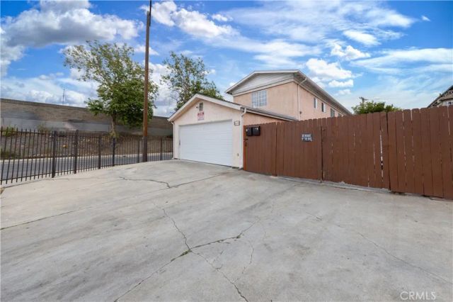 400 W 109th, Los Angeles, CA 90061