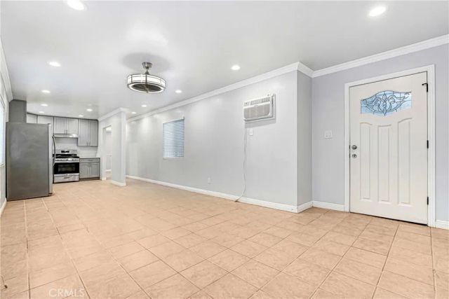 400 W 109th, Los Angeles, CA 90061