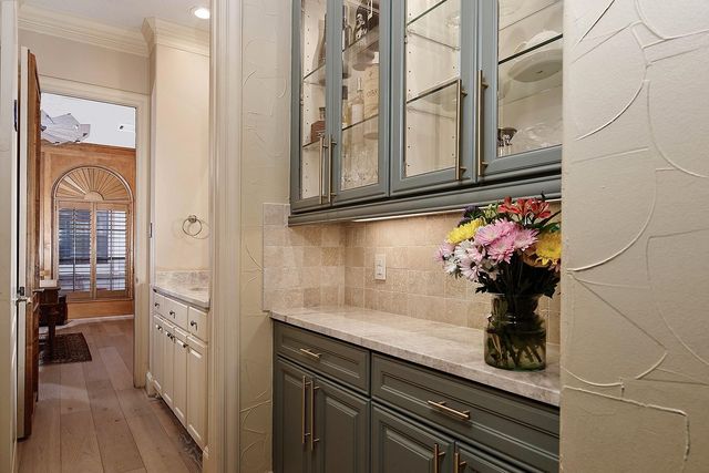 36 Golden Scroll Circle, The Woodlands, TX 77382