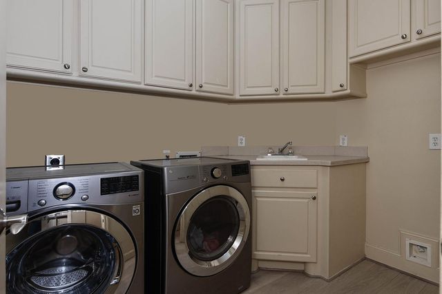 36 Golden Scroll Circle, The Woodlands, TX 77382