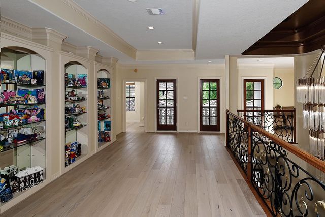 36 Golden Scroll Circle, The Woodlands, TX 77382