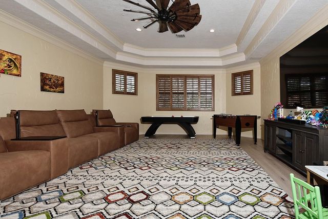 36 Golden Scroll Circle, The Woodlands, TX 77382