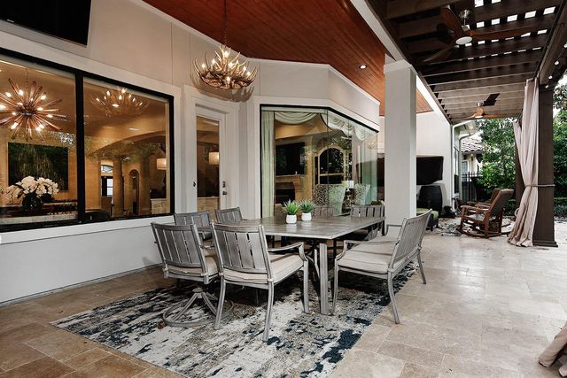 36 Golden Scroll Circle, The Woodlands, TX 77382