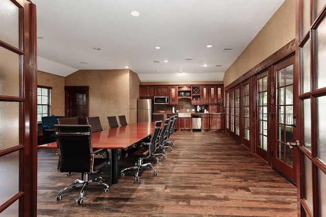 36 Golden Scroll Circle, The Woodlands, TX 77382