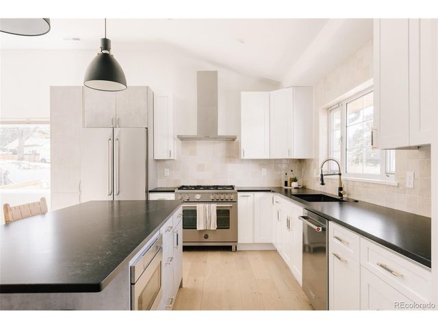 14220 Berry Rd, Golden, CO 80401